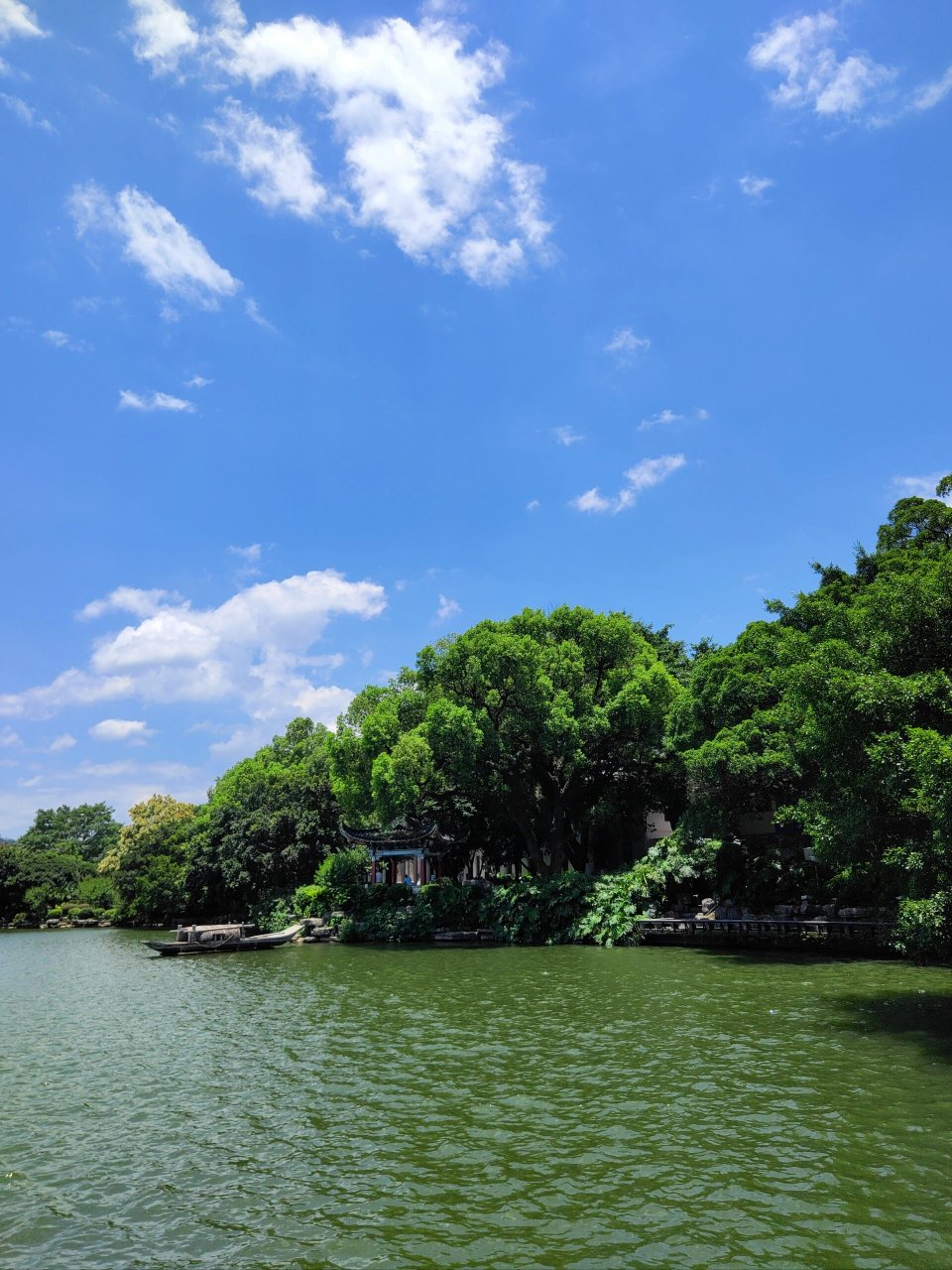 桂林開放式的榕湖景區(qū)實在太美麗 免費游覽,開放式管理,景色宜人,天空